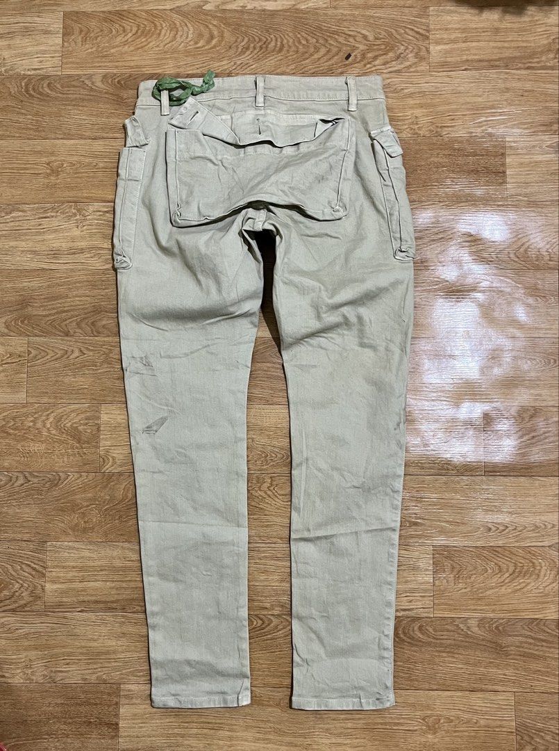 Military Monkey pants (Category: Trousers) located in Zamboanga. Submitted by alterramz08 (Listing ID 1466157670, Image 2). Description: Military monkey pants ( unfinished ) Size 32 Length 40.5 Thigh 12 Leg Opening 6 Verygood Condition Price : 1,500 Pesos !!.