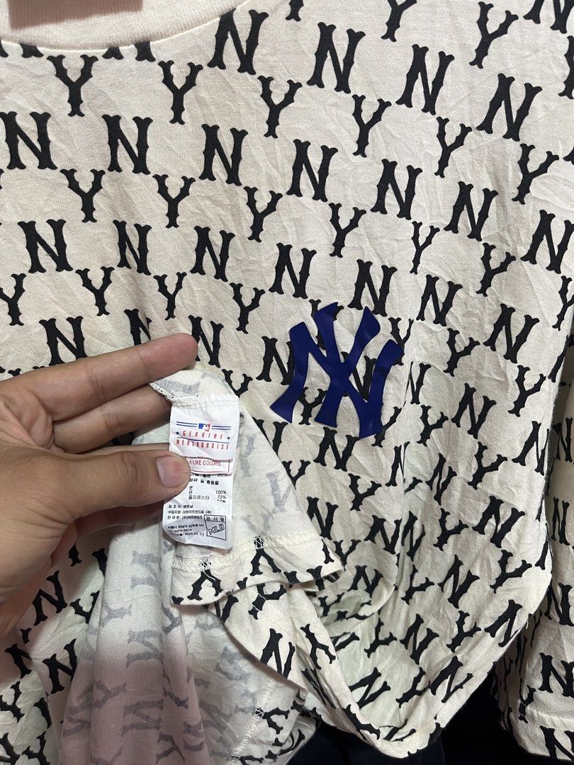 MLB AOP (Category: Tshirts & Polo Shirts ) located in Ipil. Submitted by cris_1999_fire (Listing ID 1466281956, Image 3). Description: MLB Width: 21 Length: 29 Excellent Need wash.