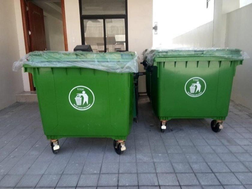 MOBILE TRASH BIN (Category: Waste Bins & Bags) located in Caloocan City. Submitted by Ava_broklyn8888 (Listing ID 1466173151, Image 1). Description: 📦 Looking for reliable storage solutions? Introducing Joekelcee Trading's JUMBO CRATES - your go-to source as a DIRECT SUPPLIER! 🌟 Get organized with our durable crates today! 🛒 📌 Explore Our Range of Products: ✅ PPE items ✅ Trash bins ✅ Crates ✅ Cooler crates ✅ Coverall uniforms ✅ Fireman suits 