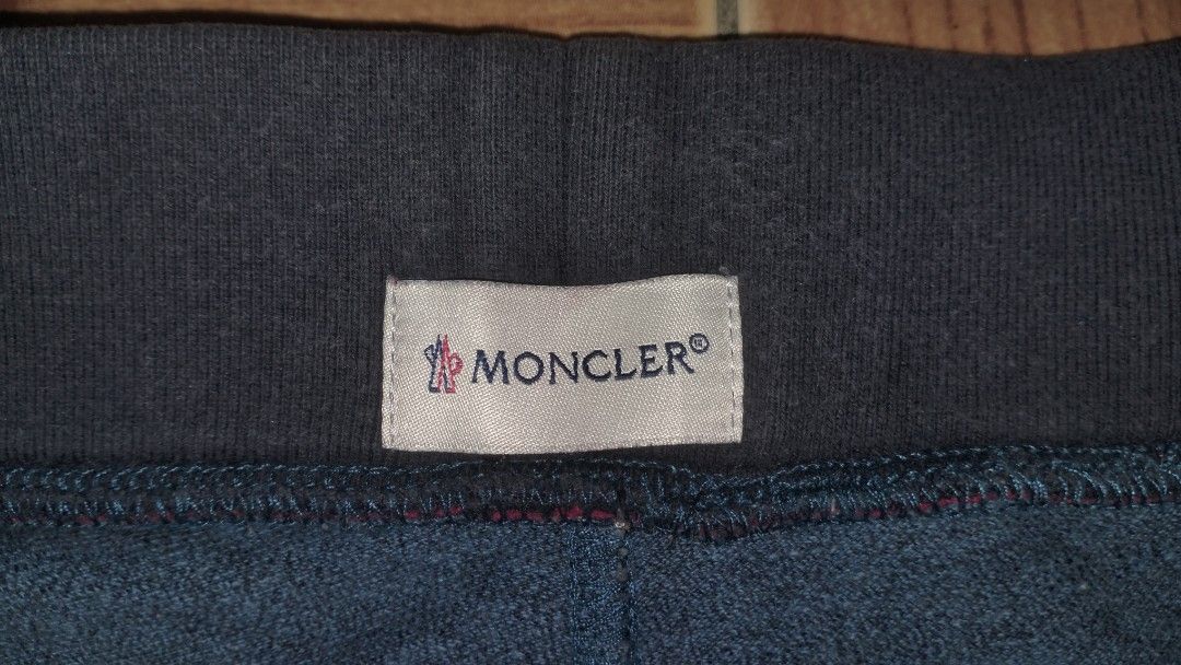 Moncler sweat pants (Category: Luxury Apparel) located in Bulacan. Submitted by ryldeal030912 (Listing ID 1466157237, Image 3). Description: excellent condition medium 30-34" waistline 40" lenght 10" leg 7.5" knee 7" hem.
