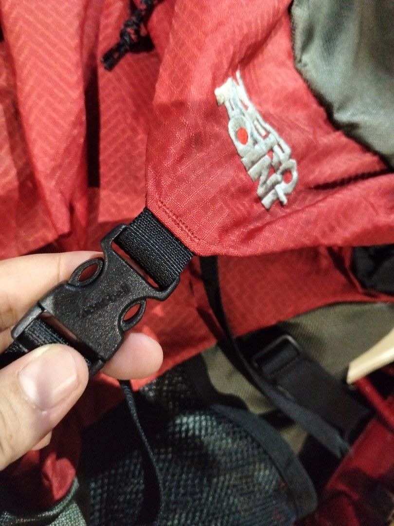 Montbell Zero Point Macikaci Pack 30 Backpack (Category: Travel Essentials & Accessories) located in Abucay. Submitted by cristineca20489 (Listing ID 1466326390, Image 3). Description: - Brand/Model: Montbell Zero Point Macikaci Pack 30 - Colorway: Vibrant red and green - Ideal For: Day hikes or overnight outdoor trips - Comfort & Support: Padded back support with a single frame structure and adjustable shoulder straps - Storage & Access: Conveni