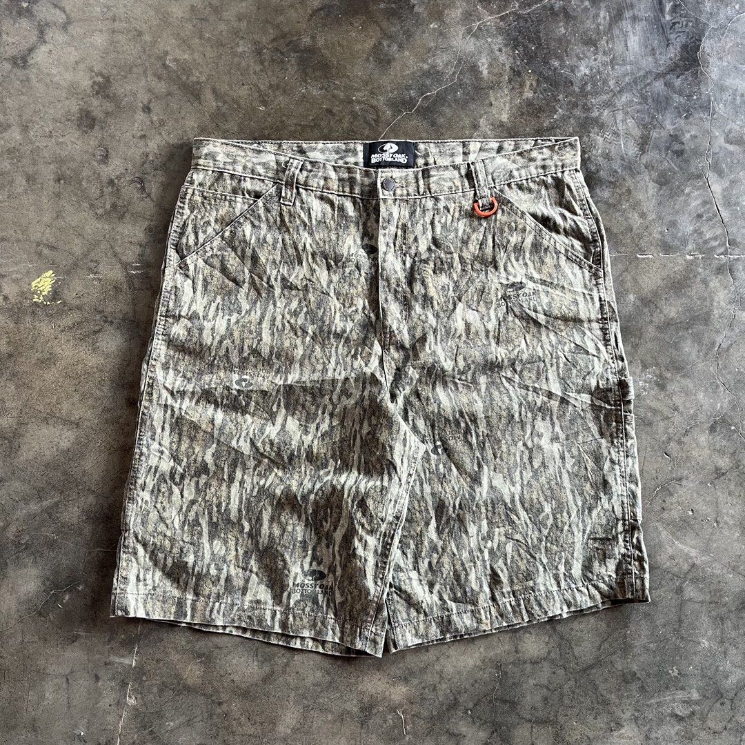 MOSSY OAKBOTTOMLAND CARPENTER JORTS (Category: Shorts) located in Iloilo. Submitted by 4slugtoslum (Listing ID 1466209420, Image 1). Description: ITEM NAME: MOSSY OAKBOTTOMLAND CARPENTER JORTS SIZE: 38 CONDITION: EXCELLENT MEASUREMENT: 38W/23L ISSUE : NONE M- ₱750📩 PM FOR MORE DETAILS ✨.