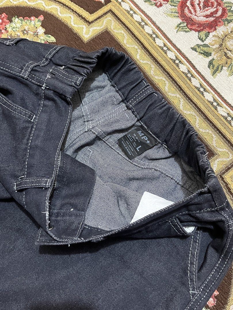 MP+ Baggy Jeans (Category: Jeans) located in Manila. Submitted by markraquid77345 (Listing ID 1466168580, Image 2). Description: Made in Korea Large on tag 32-36x41 T: 17.5” LO: 10.5” (adjustable) Issue: Small Scratch .