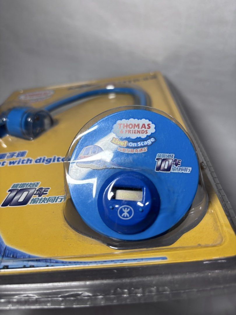 MTR Thomas & Friends Live On Stage Book Light (Category: Children's Books) located in Baguio. Submitted by 21enygrace.ph (Listing ID 1466247141, Image 3). Description: - Official MTR 10th anniversary Thomas & Friends merchandise - 2-in-1 design: Book light and digital clock with a convenient clip base - Flexible blue bendable neck featuring a cute Thomas train figure - Brand new and unopened in original blister packaging - Battery already include
