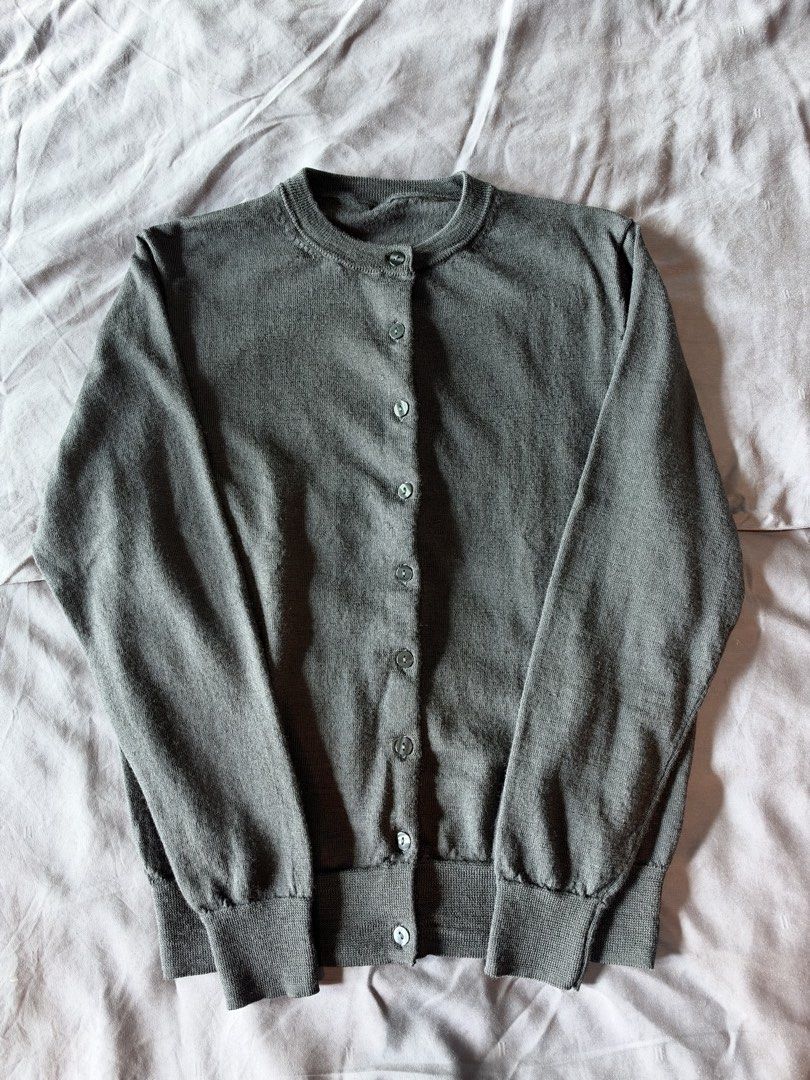 MUJI Cardigan (Category: Coats, Jackets and Outerwear) located in Makati City. Submitted by khzkg (Listing ID 1466199076, Image 1). Description: Brand new without tag 100% wool Size S Color: Dark Grey RFS: i realize i don’t need to wear this anymore 📍Pick-up location: Rockwell, Makati.