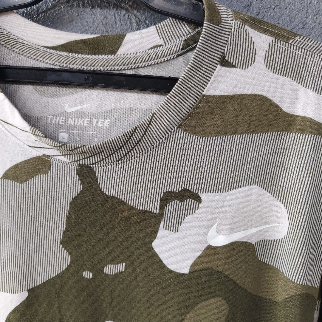 naike camou shirt (Category: Activewear) located in Amadeo. Submitted by josephotep (Listing ID 1466333654, Image 3). Description: nike camou shirt L on tag 21x29.5 as new no issue 650 plus sf. loc cavite pm📥.