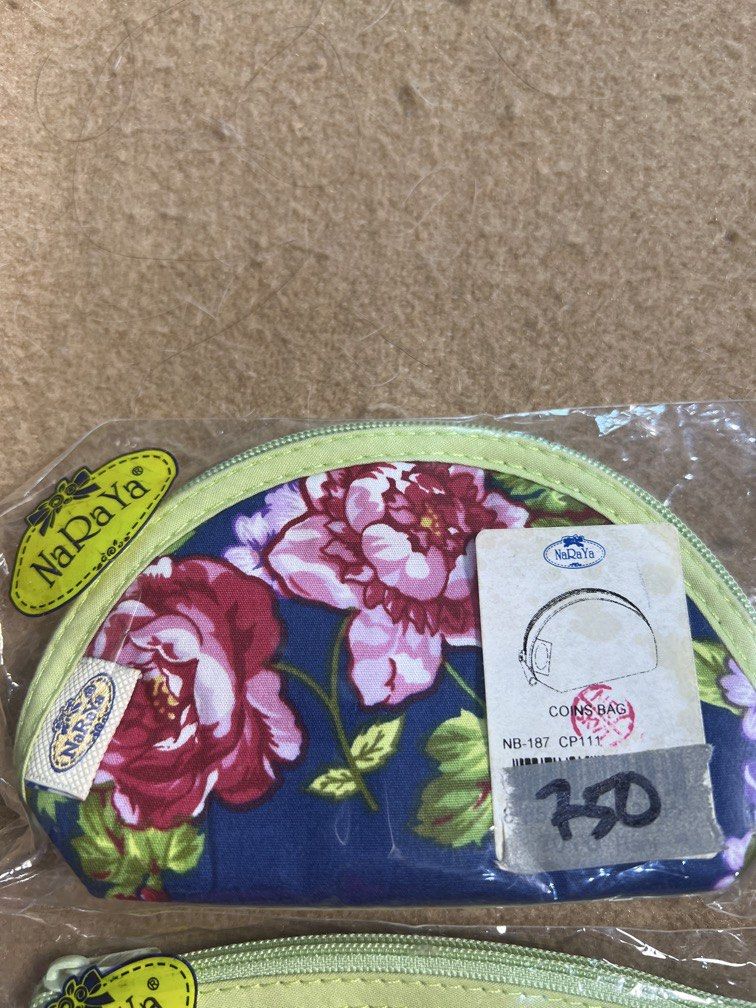 Naraya Coinpurse Bundle 2pcs (Category: Wallets & Card holders) located in Makati City. Submitted by carullee (Listing ID 1466224838, Image 3). Description: 2 Naraya coinpurse Sourced from Thailand Brandnew and unused condition Intact original wrapper .