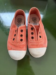 (Category: ) located in . Submitted by rachel_s_closet (Listing ID 1466222996, Image 1). Description: .