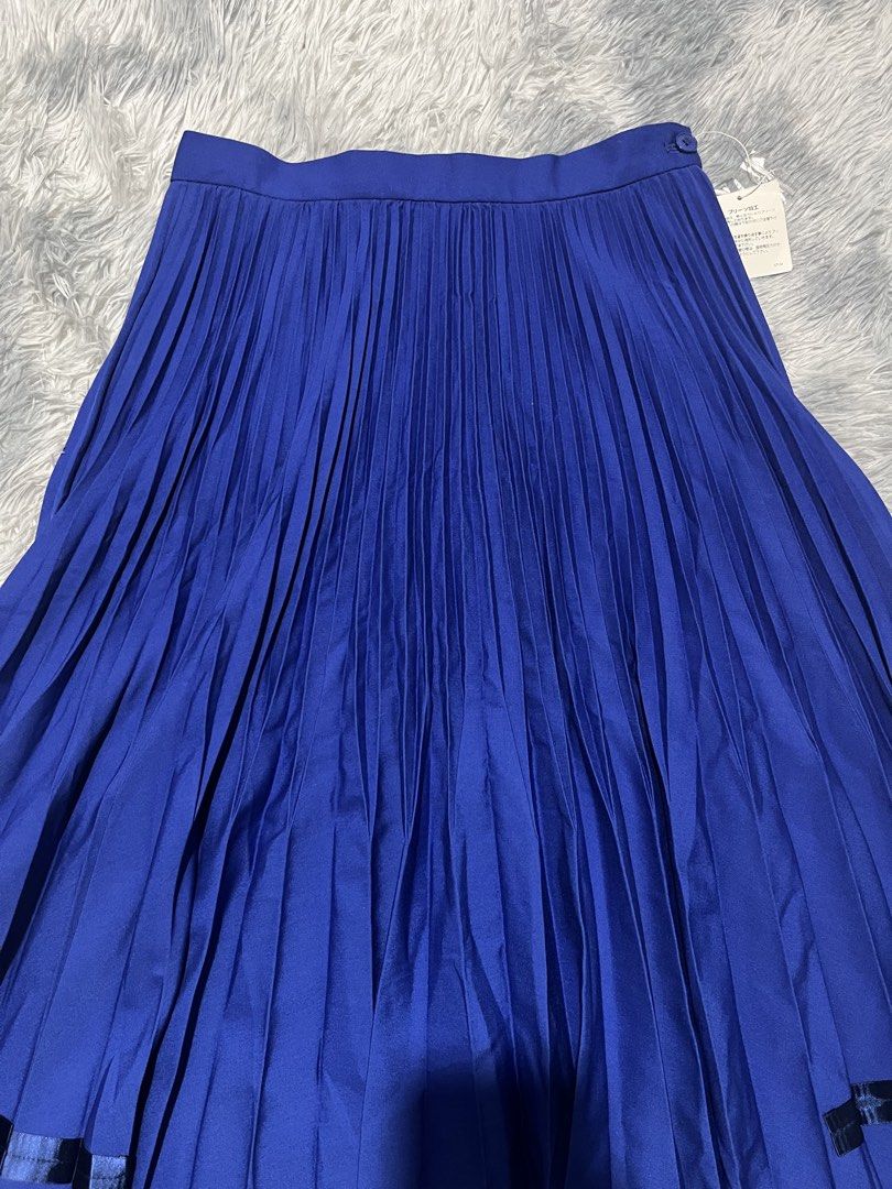 Ne Net Pleated Skirt (Category: Skirts) located in Sasmuan (Sexmoan). Submitted by winterclothes.ph (Listing ID 1466269504, Image 2). Description: Ne Net Pleated Skirt 2 on tag Waist 27 Length 31 Excellent Condition .