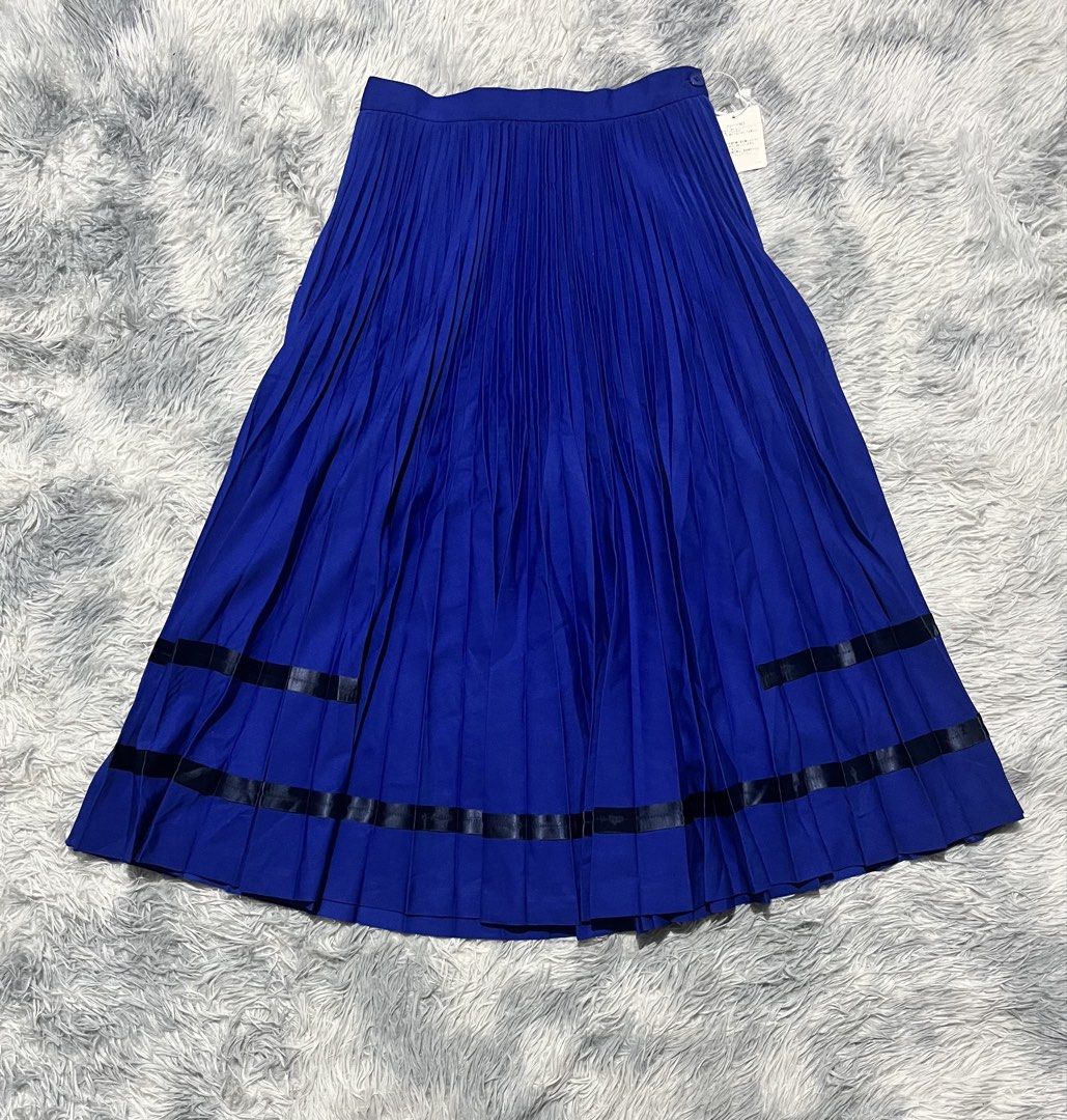 Ne Net Pleated Skirt (Category: Skirts) located in Sasmuan (Sexmoan). Submitted by winterclothes.ph (Listing ID 1466269504, Image 1). Description: Ne Net Pleated Skirt 2 on tag Waist 27 Length 31 Excellent Condition .
