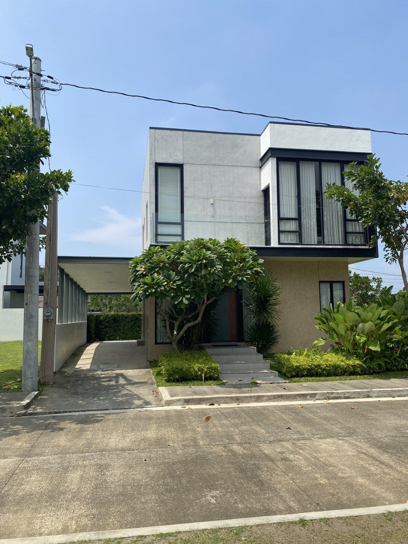 Nevada Unit (Category: House & Lot) located in Manila. Submitted by april_anyana (Listing ID 1466169587, Image 2). Description: RFO (Ready for occupancy) This is the Nevada House at Grand Riverdale 🏡 **NEVADA MODEL HOUSE | ANTEL GRAND VILLAGE** Discover spacious and comfortable living at **Antel Grand Village**, located in **Bacao 2, General Trias / Tanza, Cavite**. ✨ **PROPERTY DETAILS** • **House Type:** 2-Storey Single-Detached • **Lot Area:*