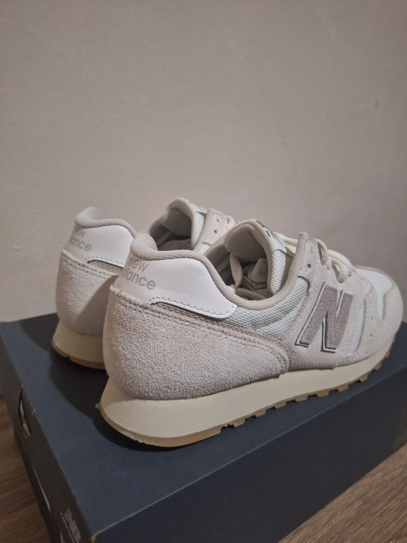 New Balance 373 Classic (Category: Sneakers) located in Tuguegarao City. Submitted by ryo38122 (Listing ID 1466327822, Image 3). Description: Brand New | 100% Original Complete with original box & paper bag New Balance 373 Color: Beige Size: Men's 6.5 US | Women's 8 US | 6 UK | 39 EU | 25 CM SRP: ₱5,295 Selling for only ₱2,500 Location/Meet-up: Tuguegarao City Nationwide shipping via J&T or LBC.