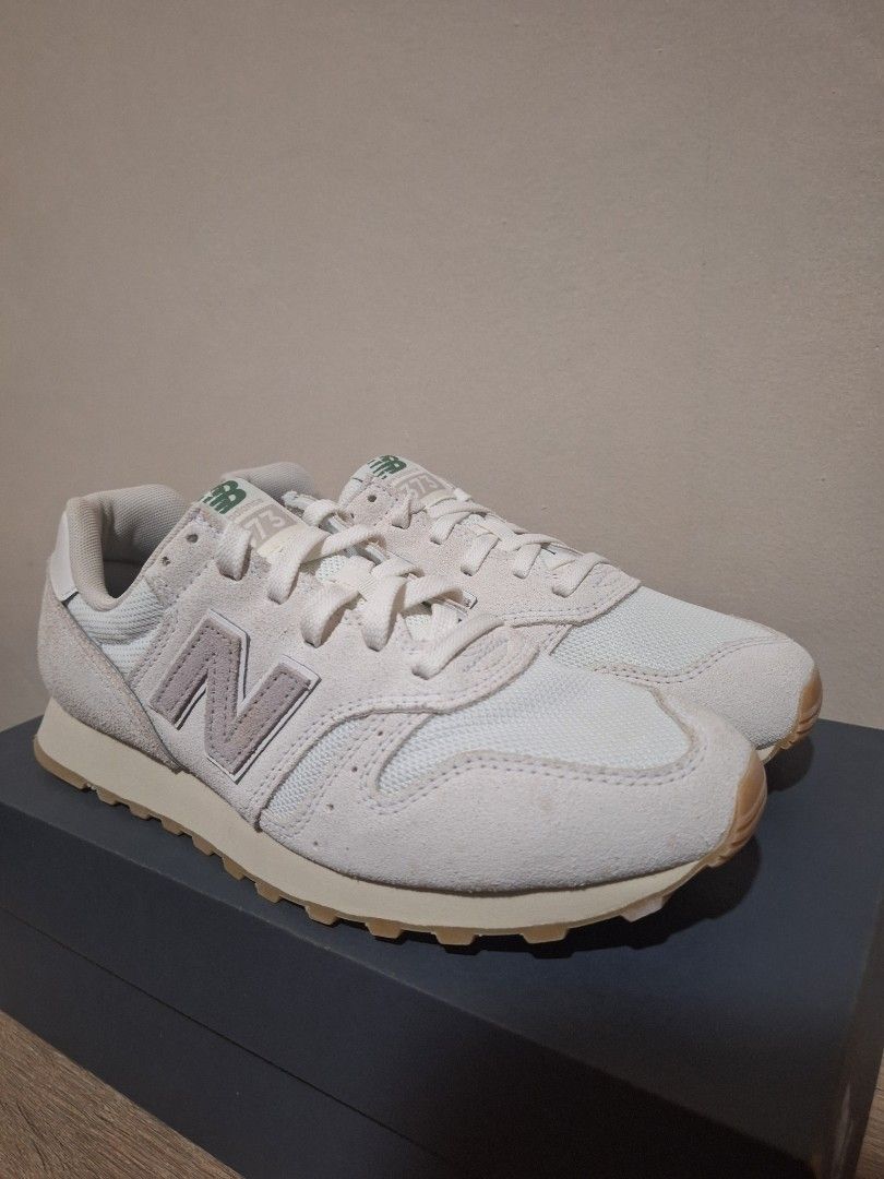 New Balance 373 Classic (Category: Sneakers) located in Tuguegarao City. Submitted by ryo38122 (Listing ID 1466327822, Image 2). Description: Brand New | 100% Original Complete with original box & paper bag New Balance 373 Color: Beige Size: Men's 6.5 US | Women's 8 US | 6 UK | 39 EU | 25 CM SRP: ₱5,295 Selling for only ₱2,500 Location/Meet-up: Tuguegarao City Nationwide shipping via J&T or LBC.