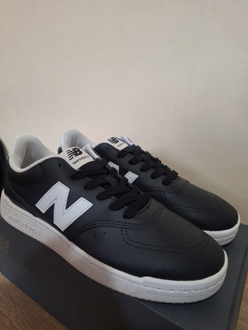 New Balance BB80 Classic (Category: Sneakers) located in Tuguegarao City. Submitted by ryo38122 (Listing ID 1466328688, Image 2). Description: Brand New | 100% Original Complete with original box & paper bag New Balance BB80 Classic Color: Black Size: Men's 9 US | Women's 11 US | 8 UK | 43 EU | 27.5 CM SRP: ₱4,495 Selling for only ₱1,800 Location/Meet-up: Tuguegarao City Nationwide shipping via J&T or LBC.