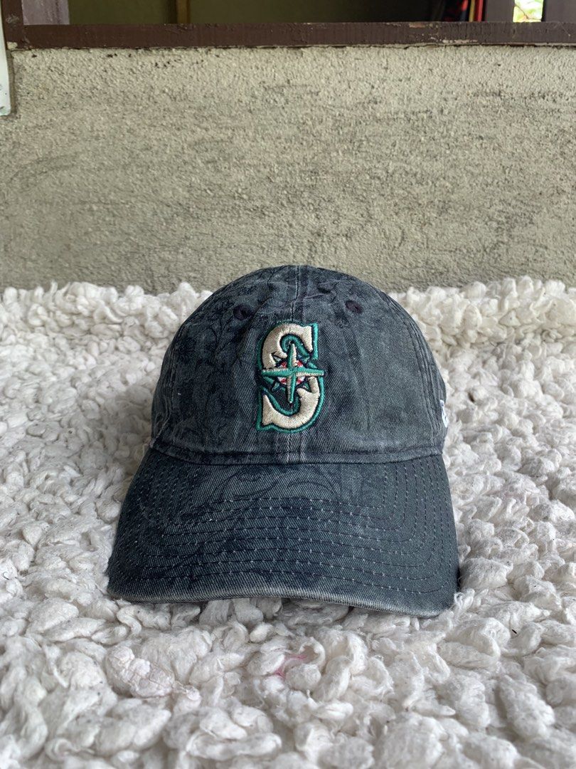 New Era (Category: Caps & Hats) located in Manila. Submitted by hamboychac77005 (Listing ID 1466242989, Image 1). Description: .