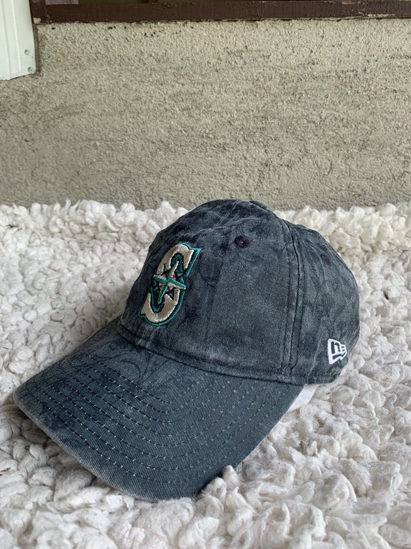 New Era (Category: Caps & Hats) located in Manila. Submitted by hamboychac77005 (Listing ID 1466242989, Image 2). Description: .