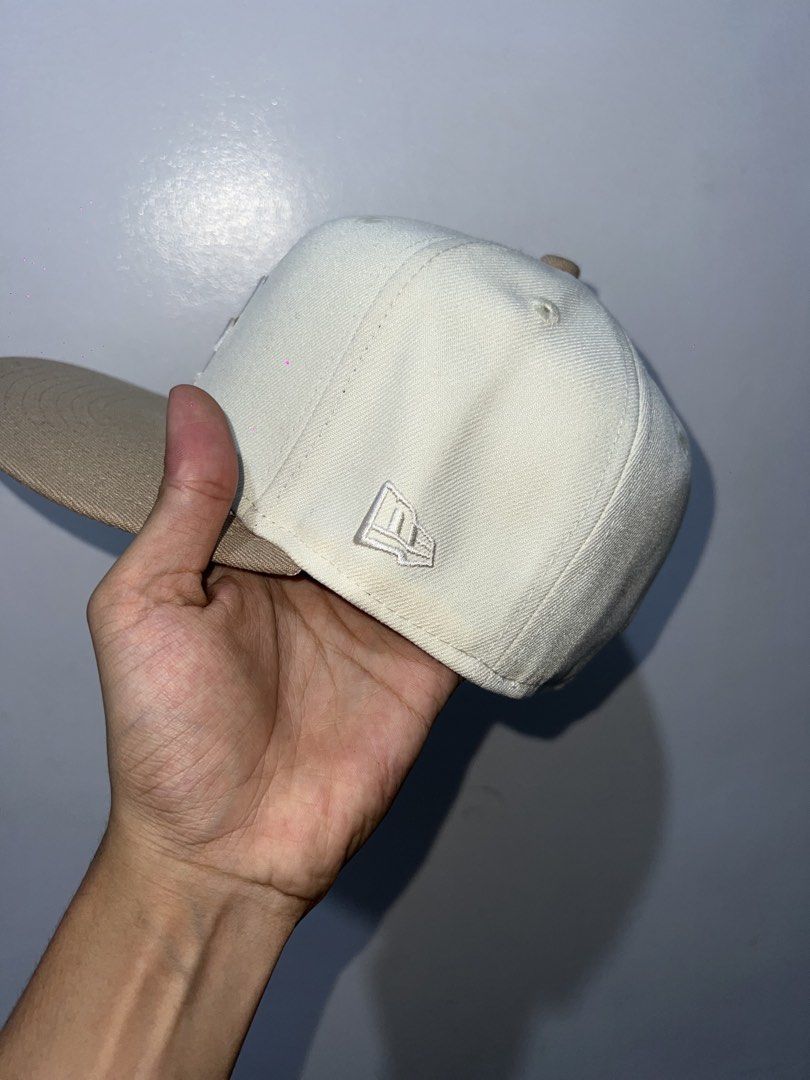 New Era LA Dodgers 59FIFTY Fitted Cap Size 7 (Category: Caps & Hats) located in Manila. Submitted by justineperez (Listing ID 1466319247, Image 3). Description: FORSALE‼️ NEW ERA FITTED CAP SIZE - 7✅ LEGIT BRANDNEW✅ ISSUE - NO STICKER🥲 OPEN FOR LALAMOVE AND PICK UP📦 TAGUIG📍.