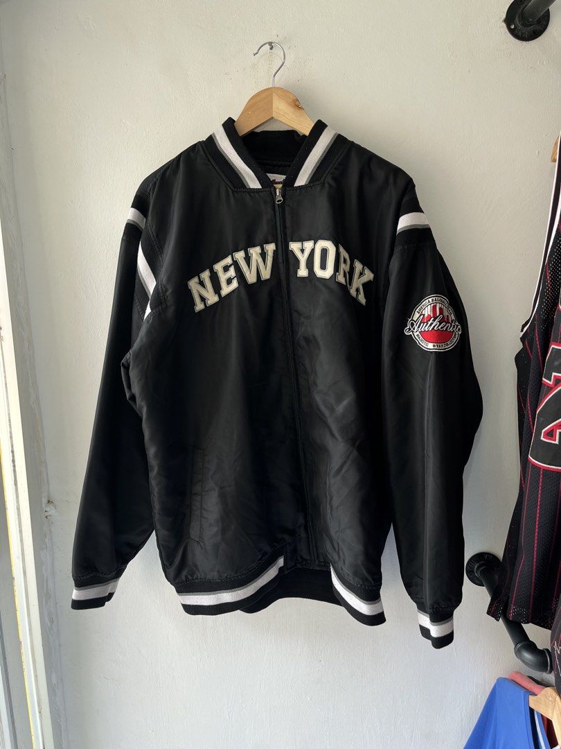 NEW YORK VARSITY JACKET AUTHENTIC MAJESTIC (Category: Coats, Jackets and Outerwear) located in Santa Rosa. Submitted by jhongilber04420 (Listing ID 1466203252, Image 1). Description: NEW YORK VARSITY JACKET AUTHENTIC MAJESTIC 27w 30L Excellent condi No issue Sign of usage 1500 Plus sf.