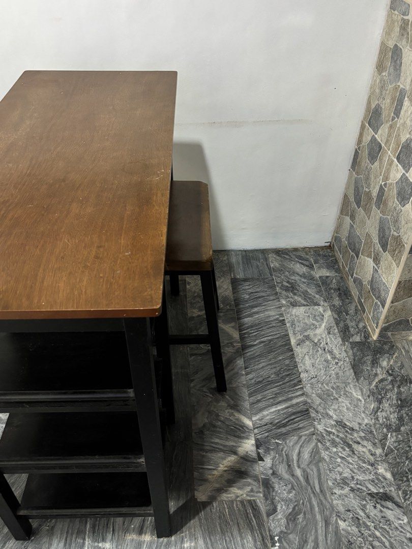 Nifty Bar Dining Set (Category: Tables & Sets) located in Pasig City. Submitted by ohohmiks (Listing ID 1466198066, Image 2). Description: 📍Pasig.