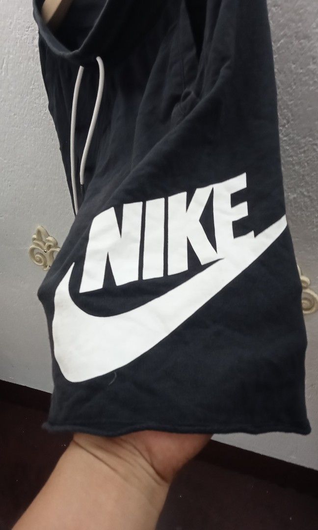 Nike (Category: Shorts) located in Naga. Submitted by aboy1234245 (Listing ID 1466156605, Image 3). Description: Nike Excellent W32-40-L20.