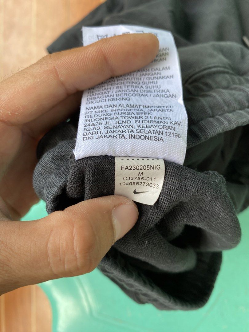 NIKE (Category: Shorts) located in Panabo. Submitted by banjogores (Listing ID 1466202426, Image 3). Description: 𝗪𝗔𝗜𝗦𝗧:28-31 𝗟𝗘𝗡𝗚𝗧𝗛:14.5 𝗟𝗘𝗚 𝗢𝗣𝗘𝗡𝗜𝗡𝗚:12.5 𝗖𝗢𝗟𝗢𝗥 𝗥𝗔𝗧𝗘:9.8/10 ‎𝗖𝗢𝗡𝗗𝗜𝗧𝗜𝗢𝗡:EXELLENT CONDITION ‎𝗜𝗦𝗦𝗨𝗘:NO.