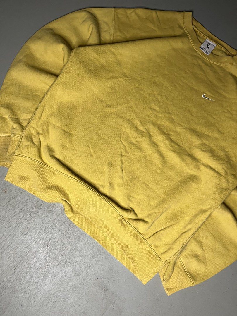 Nike (Category: Longsleeves) located in Catbalogan. Submitted by wayndsyclee. (Listing ID 1466327764, Image 3). Description: Nike Size small Need wash Excellent condition Dimes:23/27 Color rate 9/10.