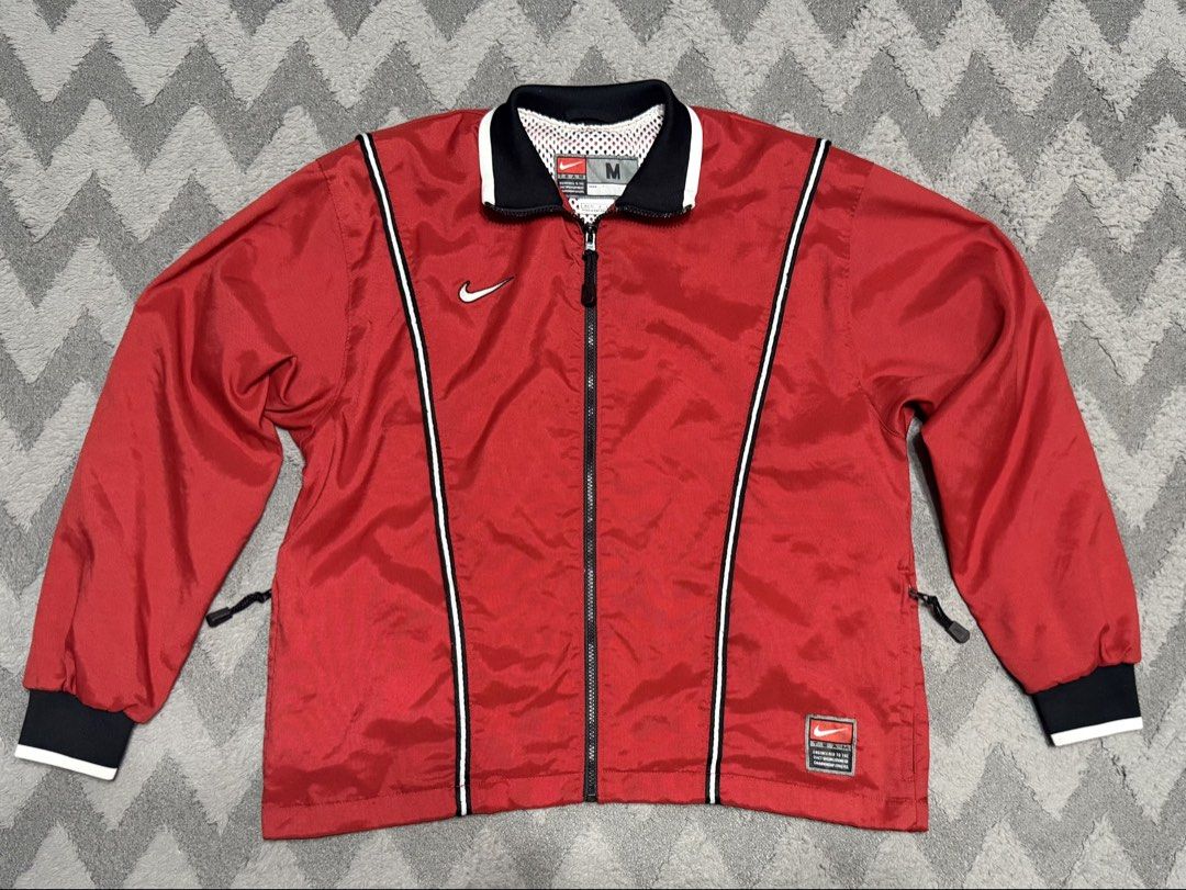 Nike - Vintage Red Team Jacket (Category: Coats, Jackets and Outerwear) located in Cavite. Submitted by commoncourtesy (Listing ID 1466190364, Image 1). Description: Size Medium.