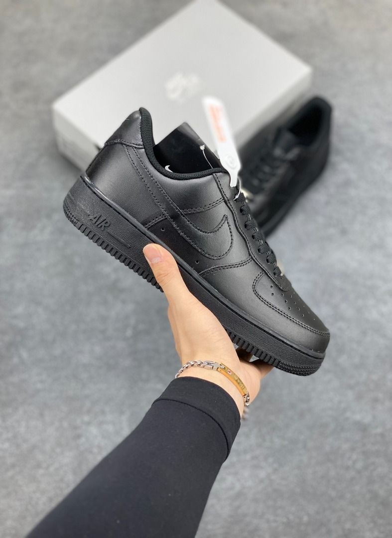 Nike Air Force 1 Low Triple Black (Category: Sneakers) located in Manila. Submitted by royalwater-ad1f21 (Listing ID 1466191535, Image 1). Description: Exclusive Offer 🎉 Top-Tier Special: Genuine Top-Grain Leather 👊 Consistent Restocks 💯 Nike Air Force 1 '07 "Triple Black" – Low-top casual sneaker; crafted using original lasts and patterns for an authentic AF1 silhouette. Sourced via export channels; features full-length internal honeycomb Air