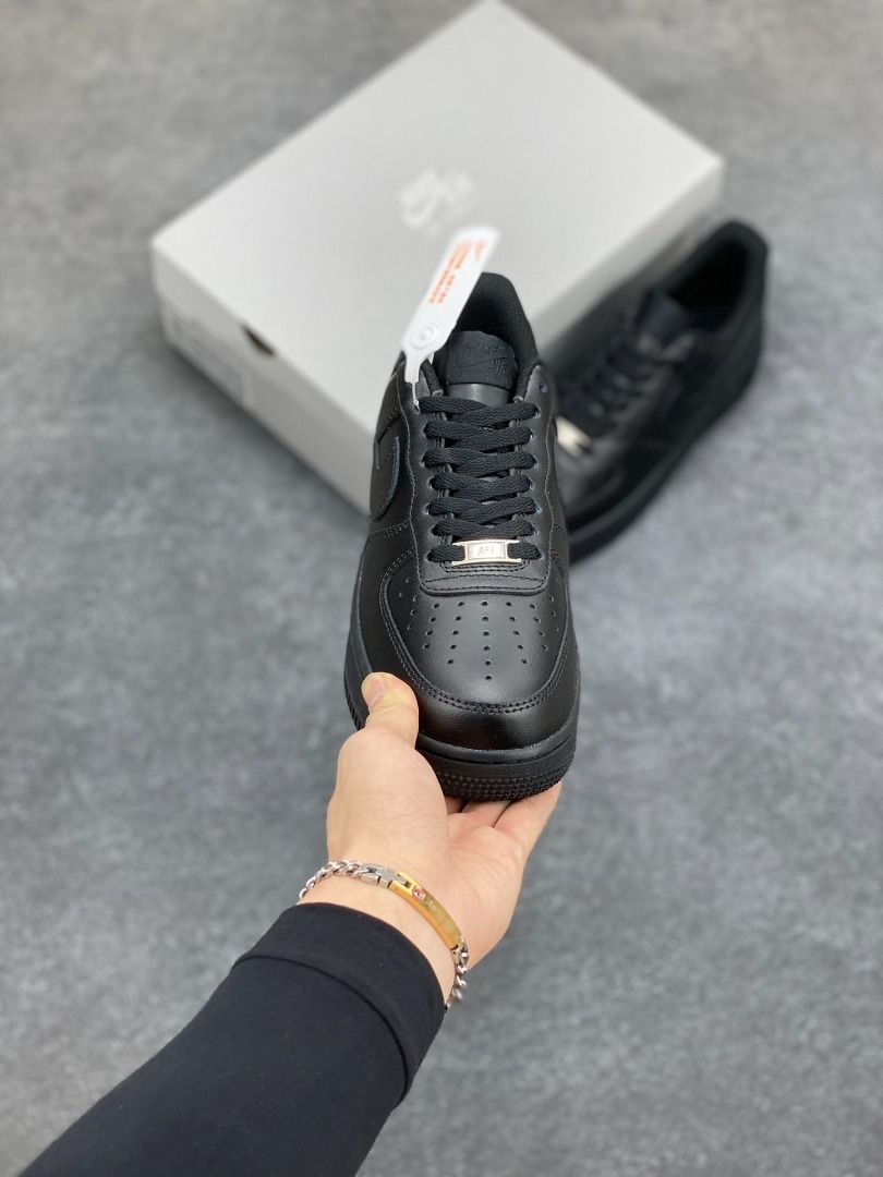Nike Air Force 1 Low Triple Black (Category: Sneakers) located in Manila. Submitted by royalwater-ad1f21 (Listing ID 1466191535, Image 2). Description: Exclusive Offer 🎉 Top-Tier Special: Genuine Top-Grain Leather 👊 Consistent Restocks 💯 Nike Air Force 1 '07 "Triple Black" – Low-top casual sneaker; crafted using original lasts and patterns for an authentic AF1 silhouette. Sourced via export channels; features full-length internal honeycomb Air