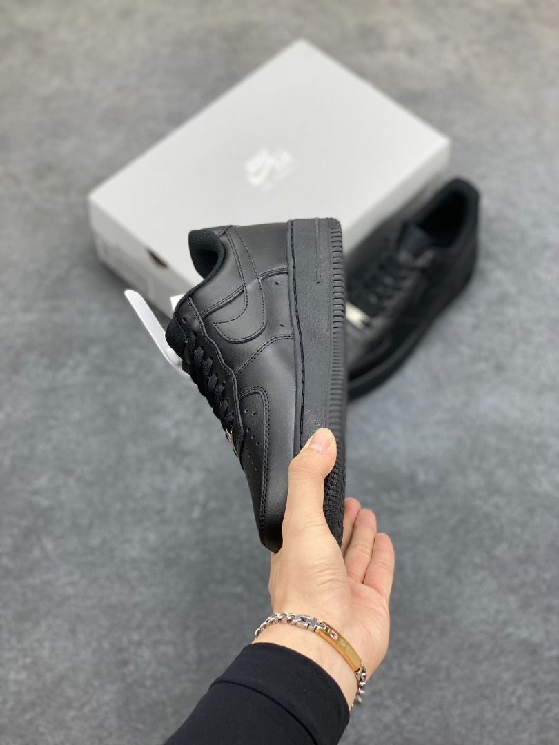 Nike Air Force 1 Low Triple Black (Category: Sneakers) located in Manila. Submitted by royalwater-ad1f21 (Listing ID 1466191535, Image 3). Description: Exclusive Offer 🎉 Top-Tier Special: Genuine Top-Grain Leather 👊 Consistent Restocks 💯 Nike Air Force 1 '07 "Triple Black" – Low-top casual sneaker; crafted using original lasts and patterns for an authentic AF1 silhouette. Sourced via export channels; features full-length internal honeycomb Air