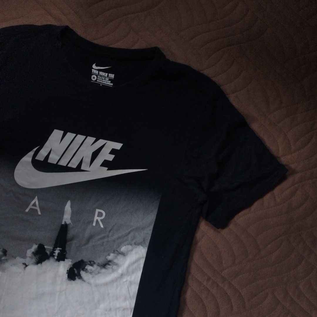 Nike Air "Gravity Will Never Be The Same" Rocket Graphic Tee (Category: Tshirts & Polo Shirts ) located in Davao. Submitted by giyuu06 (Listing ID 1466256257, Image 2). Description: Nike Air "Gravity Will Never Be The Same" Rocket Graphic Tee | MEDIUM | Excellent Condition L 27 W 19.