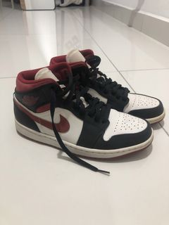 Air Jordan 1 Mid SS (GS) Sneaker School Color Me, Men's Fashion ...