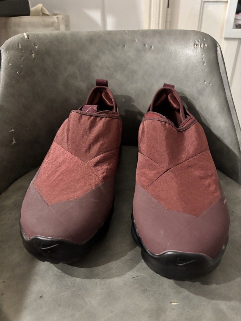 Nike Air Vapormax Moc Roam (Category: Sneakers) located in Muntinlupa City. Submitted by carlosteady (Listing ID 1466205795, Image 2). Description: - Nike Air Vapormax Moc Roam DZ7273 - Colorway: Dragon red and black - Design: Laceless slip-on style with branded suede heel pull tabs - brand new no box Size 9.5 mens Issue: see last photo, pen markings Retails for 9k to 11k online.