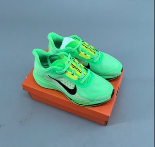 (Category: ) located in . Submitted by khai.uasneakers (Listing ID 1466317584, Image 1). Description: .