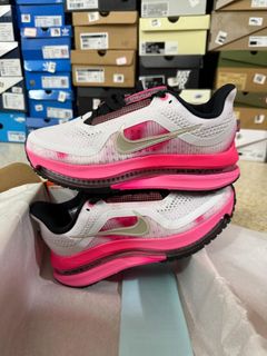 (Category: ) located in . Submitted by khai.uasneakers (Listing ID 1466237661, Image 1). Description: .