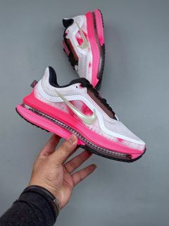 (Category: ) located in . Submitted by awesome_sneakers (Listing ID 1466164310, Image 1). Description: .
