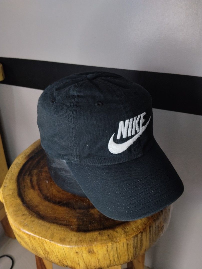 Nike Cap (Category: Activewear) located in Bago City. Submitted by gent.ly.getup (Listing ID 1466228297, Image 2). Description: excellent no issue embroid logo one size 9.5/10 color rate.