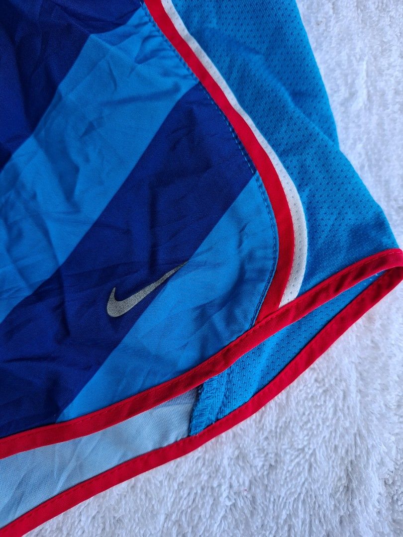 NIKE DRI-FIT ATHLETIC SHORT - XS (Category: Activewear) located in Abucay. Submitted by petiteprettyboutiquev2 (Listing ID 1466168381, Image 2). Description: see last photo for the issue (back part po)🍃 + SF(J&T).