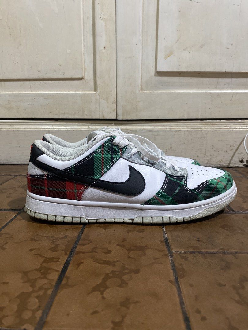 Nike Dunk Low Tartan Plaid Green Red (Category: Sneakers) located in Cainta. Submitted by narraveranda (Listing ID 1466281905, Image 1). Description: .