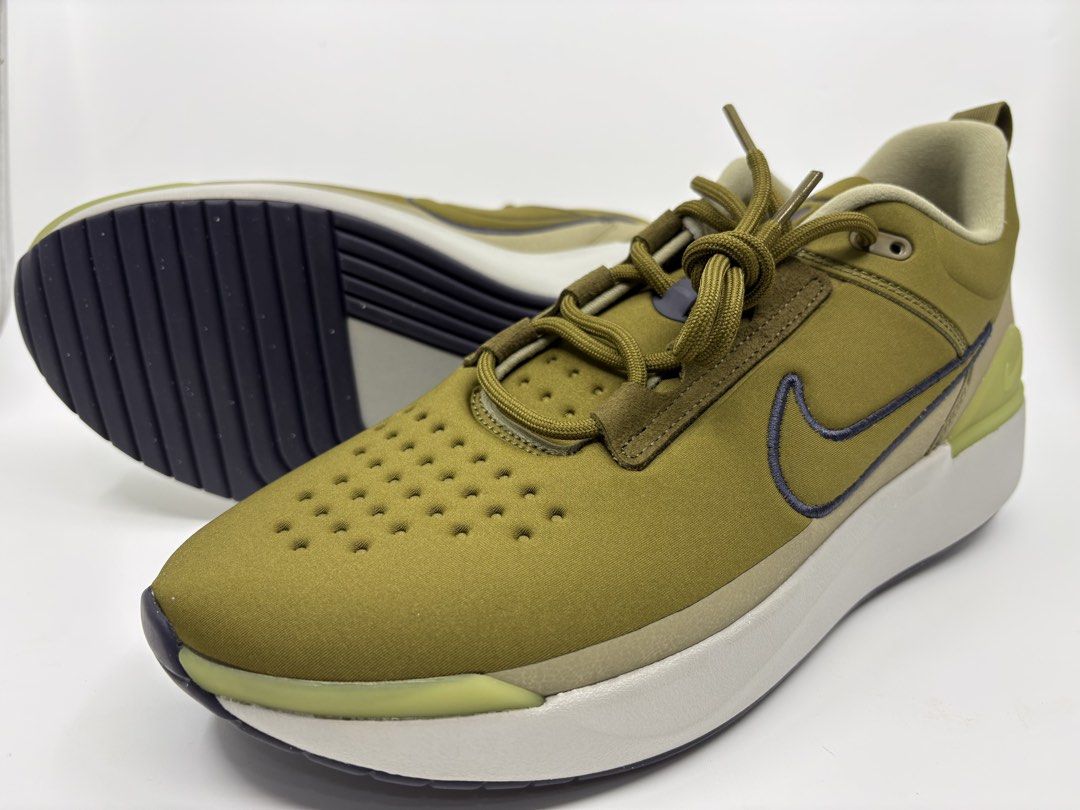 Nike E-Series 1.0 Olive Green US 11 (Category: Sneakers) located in Manila. Submitted by rob.fesalbon (Listing ID 1466254863, Image 1). Description: - Brand: Nike E-Series 1.0 - Color: Olive green with dark blue swoosh and chunky gray midsole - Size: US 11 / UK 10 / EUR 45 - Condition: Brand new, never worn, pristine condition - Inclusions: Original brown shoebox included.