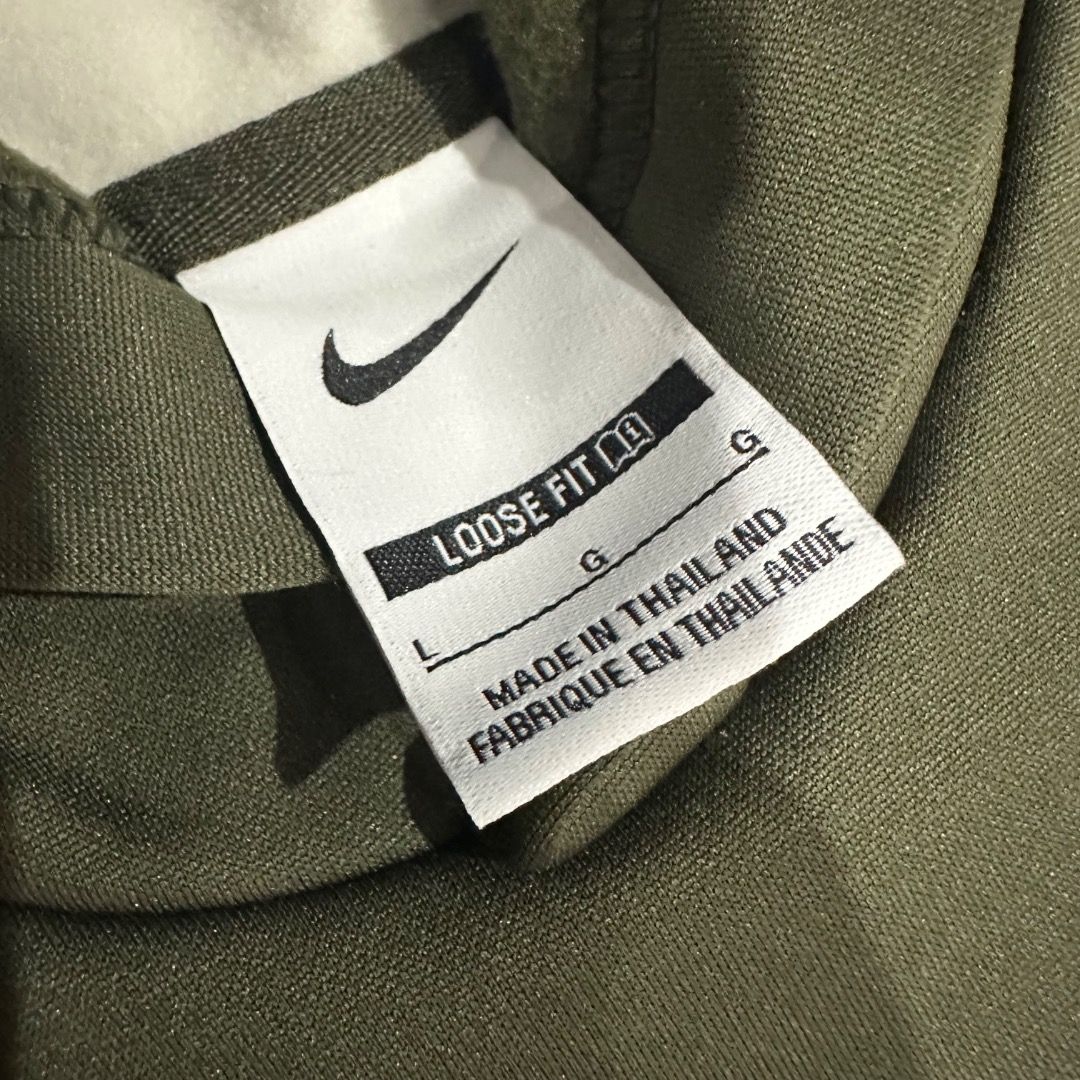 Nike Golf Club Jacket (Preloved) (Category: Coats, Jackets and Outerwear) located in Paranaque City. Submitted by jd7_prelovedclothing (Listing ID 1466323976, Image 2). Description: Bought from the Nike App. Only tried on for fitting. ₱500. Location Paranaque. GCash/Maya/BPI. Lalamove/Grab.