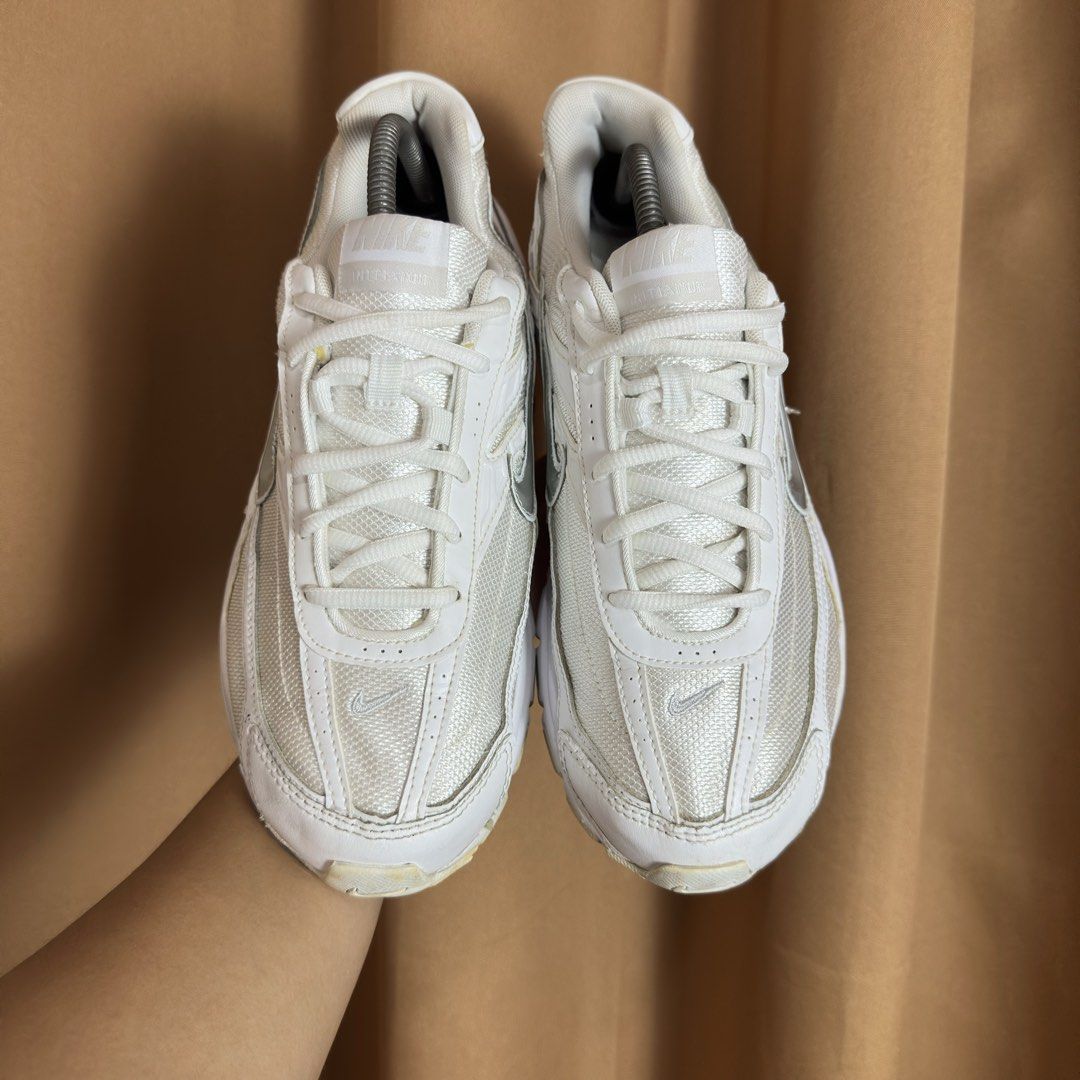 Nike Initiator Triple White (Category: Sneakers) located in Don Carlos. Submitted by rabearcelj59593 (Listing ID 1466321361, Image 2). Description: .
