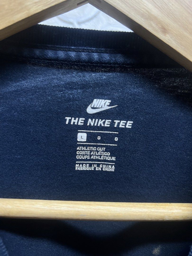 Nike Just Do It Black T-Shirt (Category: Tshirts & Polo Shirts ) located in Manila. Submitted by irenekaren57943 (Listing ID 1466209979, Image 3). Description: 𒊹︎𝐍𝐢𝐤𝐞 𝐒𝐡𝐢𝐫𝐭 ➤ 𝐒𝐦𝐚𝐥𝐥 - 𝐌𝐞𝐝𝐢𝐮𝐦 ➤ 𝟗.𝟓 | 𝐄𝐱𝐜𝐞𝐥𝐥𝐞𝐧𝐭 ➤ 𝐈𝐬𝐬𝐮𝐞: 𝐌𝐢𝐧𝐢𝐦𝐚𝐥 𝐁𝐥𝐞𝐚𝐜𝐡 𝐒𝐭𝐚𝐢𝐧 𝐬𝐚 𝐛𝐚𝐜𝐤𝐡𝐢𝐭! .
