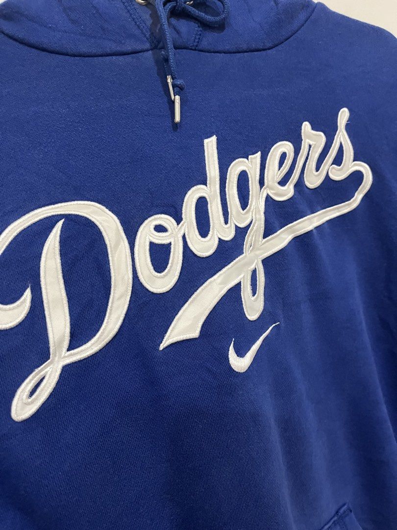 NIKE LA DODGERS (Category: Hoodies) located in Dauis. Submitted by streetwiseapparelph (Listing ID 1466236969, Image 2). Description: NIKE LA DODGERS 23x27 Excellent condition .