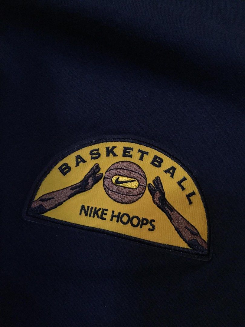 Nike Max90 Basketball Shirt (Category: Tshirts & Polo Shirts ) located in Manila. Submitted by a.stmngo (Listing ID 1466168900, Image 3). Description: Size medium on tag ‘Loose fit’ Width 21.5 inches Length 27.5 inches Excellent Condition 📍Manage your expectation. Item is thrifted. 📍Nagcarlan, Laguna Php DM 📲.