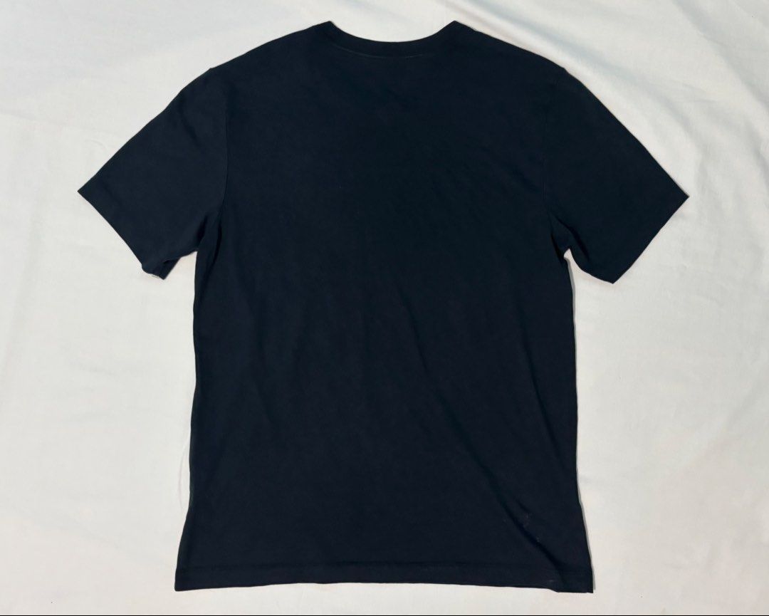 NIKE Mens Tee (Category: Tshirts & Polo Shirts ) located in Manila. Submitted by tindero_ng_ano (Listing ID 1466193435, Image 1). Description: NIKE Mens Tee -Condition: Like New -Size: Medium US Mens (Athletic Cut) -Dimensions: -Pit-to-Pit Width: 20” -Shoulder Width: 18” -Length: 27.5” -Sleeve Length: 10” -Color Rate: 9/10 -RFS: decluttering -Price: 500.