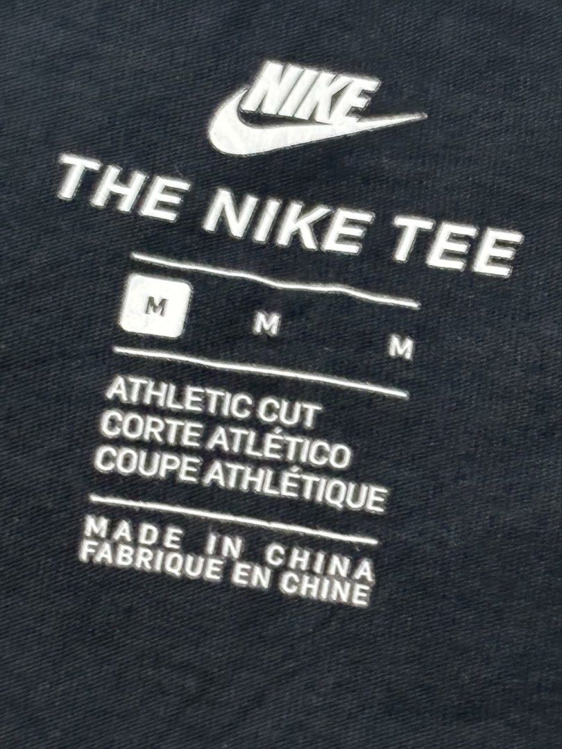 NIKE Mens Tee (Category: Tshirts & Polo Shirts ) located in Manila. Submitted by tindero_ng_ano (Listing ID 1466193435, Image 3). Description: NIKE Mens Tee -Condition: Like New -Size: Medium US Mens (Athletic Cut) -Dimensions: -Pit-to-Pit Width: 20” -Shoulder Width: 18” -Length: 27.5” -Sleeve Length: 10” -Color Rate: 9/10 -RFS: decluttering -Price: 500.