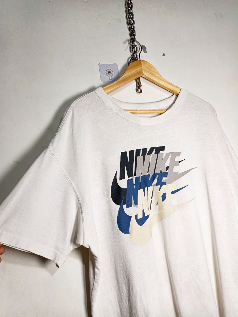 Nike NSW Multi Logo Tshirt (Category: Activewear) located in Subic. Submitted by rosellomac35103 (Listing ID 1466250729, Image 3). Description: Nike NSW Multi Logo Tshirt ✅Permission to post ADMIN ☑️Excellent condition ☑️Heavy clothe ☑️Color rate 9.5/10 ☑️Dimes: 23 Width x 29 Length ☑️Color may very due to light only ☑️No issue, Buo pa design ☑️Already wash ready to wear 💯LEGIT 📌Just visit my profile for assurance and trust issue 📌Loc: Subic Z
