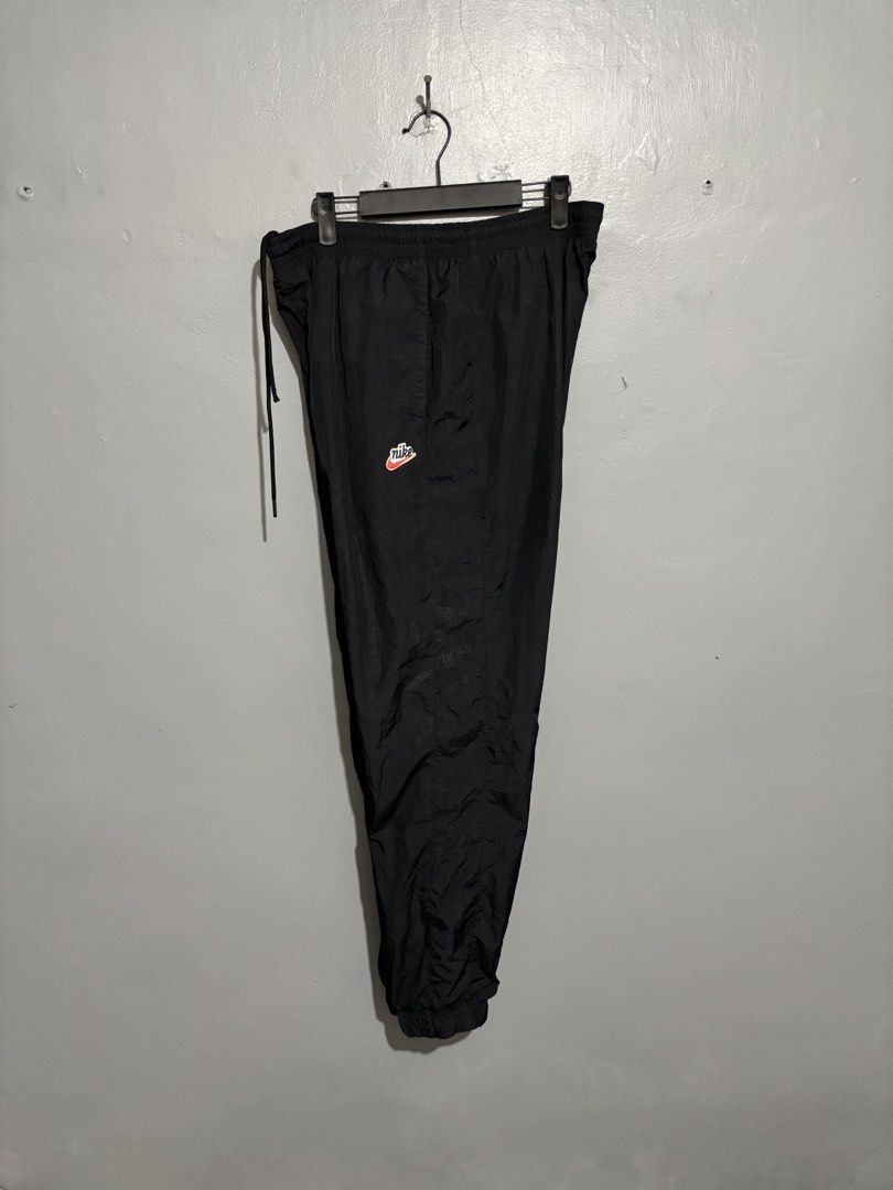 Nike Nylon Jogger pants (Category: Joggers) located in Bacolor. Submitted by dandaofficial25 (Listing ID 1466176742, Image 1). Description: 28-38W 40L.
