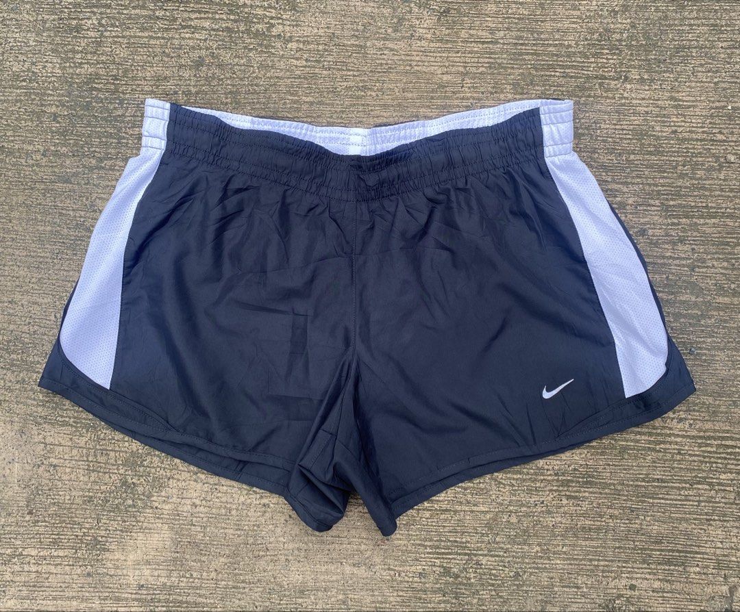 Nike Running Women Short (175) (Category: Activewear) located in Cebu City. Submitted by czar0518 (Listing ID 1466255482, Image 1). Description: Nike Running Short Waist 28-32 Length 11.5 Excellent condition No issue Dm sure buyer.📩.